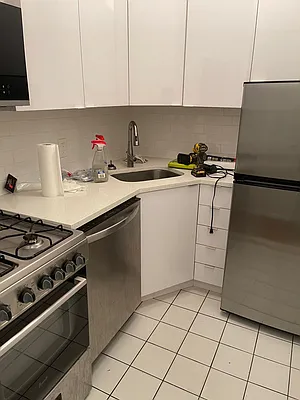Rented by Buchbinder & Warren | media 3
