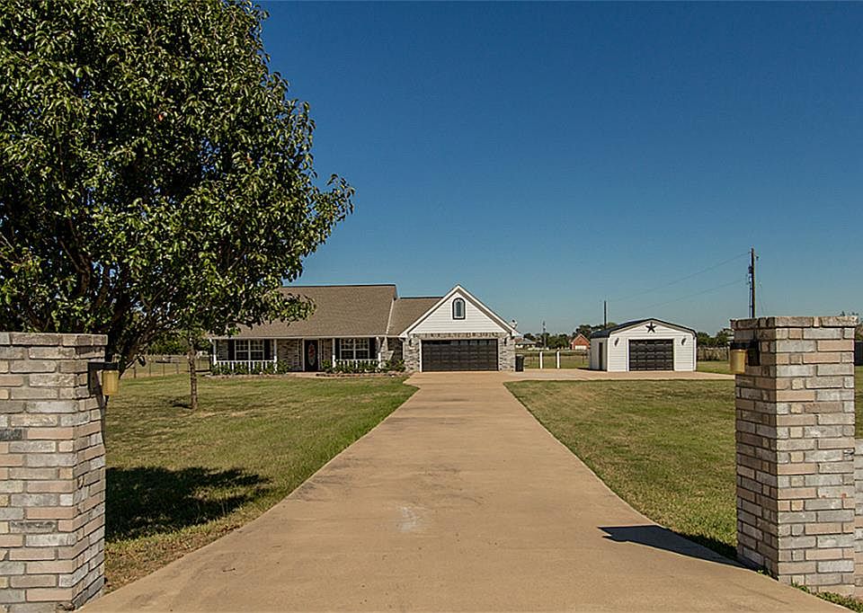 1st image of 3554 N Country Dr