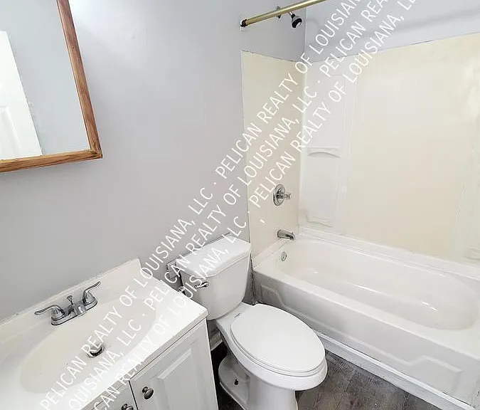 1010 Newton St — Photo 7
