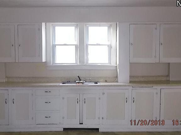 4th image of 3429 Schenley Ave