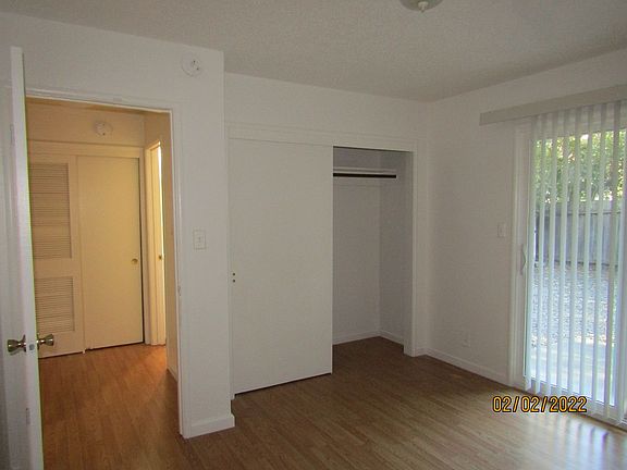 4th image of 862 West Ave #1A