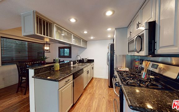 5th image of 2700 Cahuenga Blvd E APT 4001