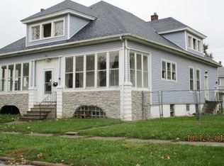 208 Dixwell Ct, Davenport, IA 52802
