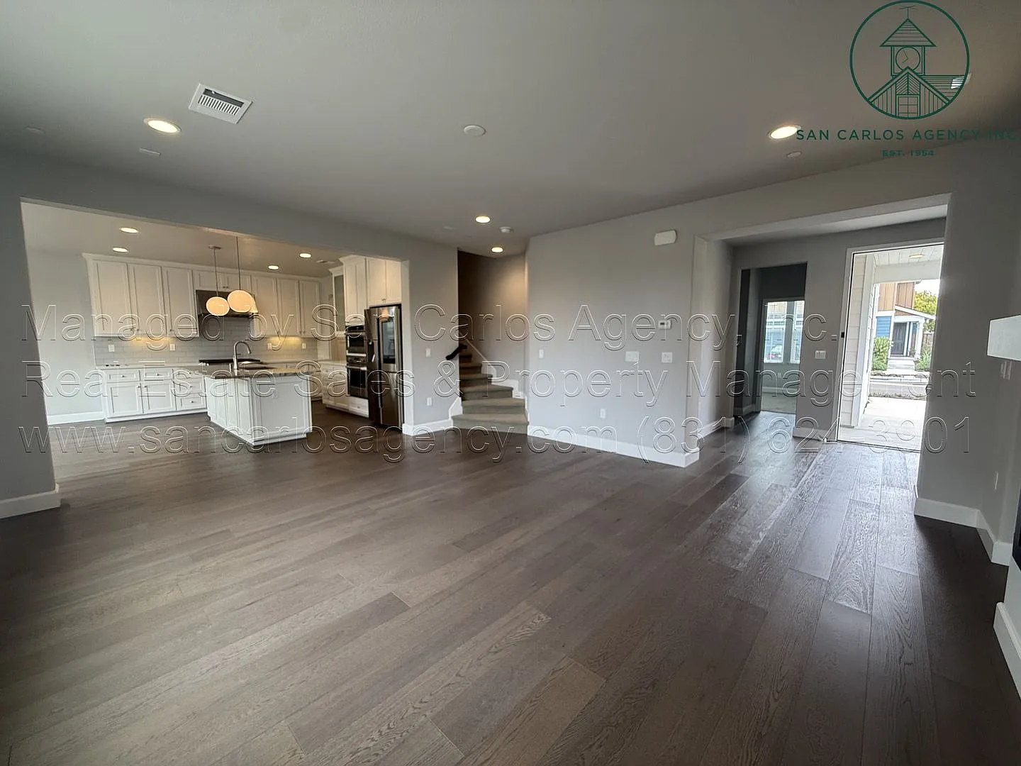 Spacious Four Bedroom Home in The Dunes — Photo 3
