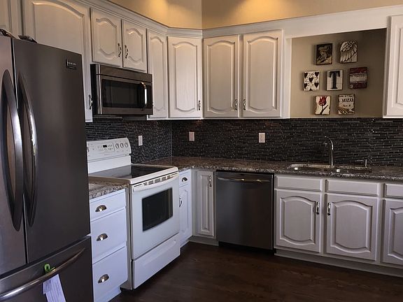 3rd image of 2973 W Long Dr APT B
