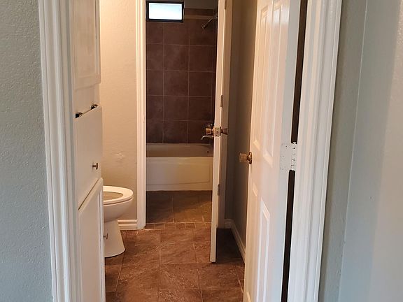 2nd image of 6103 Fernwood Dr