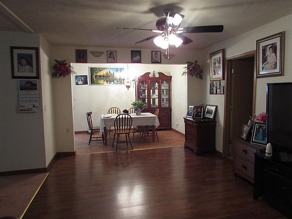 3rd image of 54595 Bradley St
