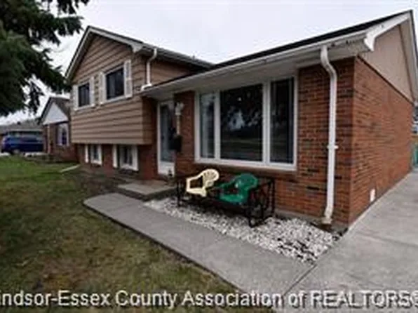 2935 Rivard Ave, Windsor, ON N8T 2J1