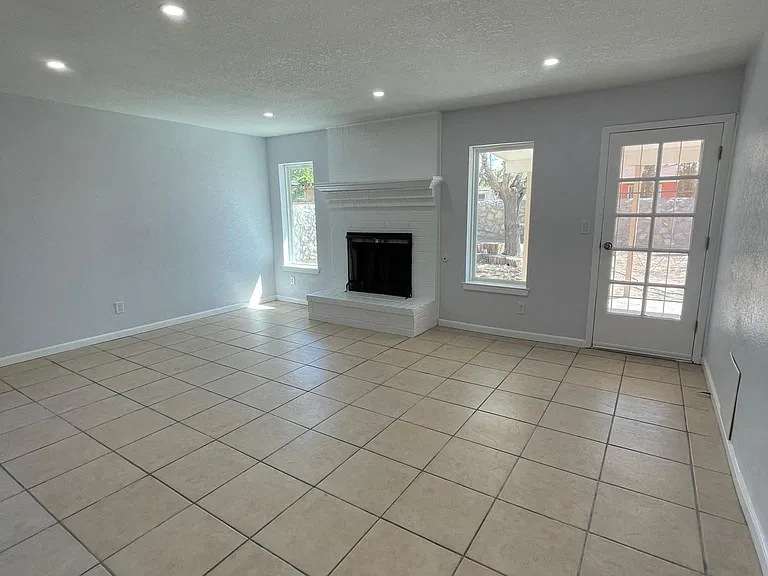 3240 Kilgore Pl — Photo 6