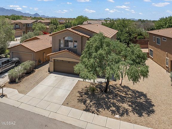 2nd image of 1042 E Mount Shibell Dr