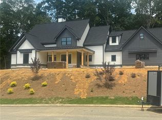 114 Cliffs Dr, Dalton, GA 30721