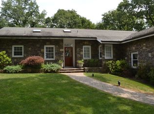 7 Cannato Pl, Armonk, NY 10504