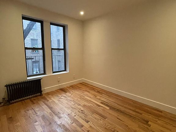 5th image of 304 10th St #15