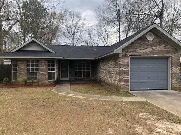 312 Darlington Cir, Dothan, AL 36301