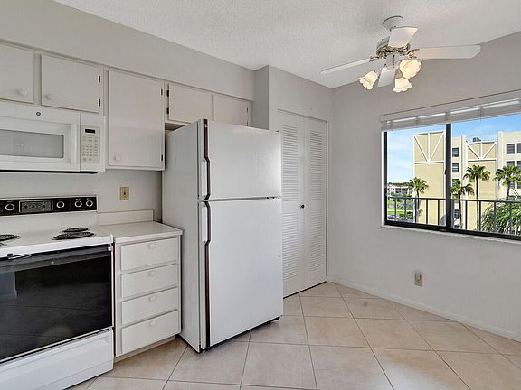 5th image of 7290 Kinghurst Drive #604