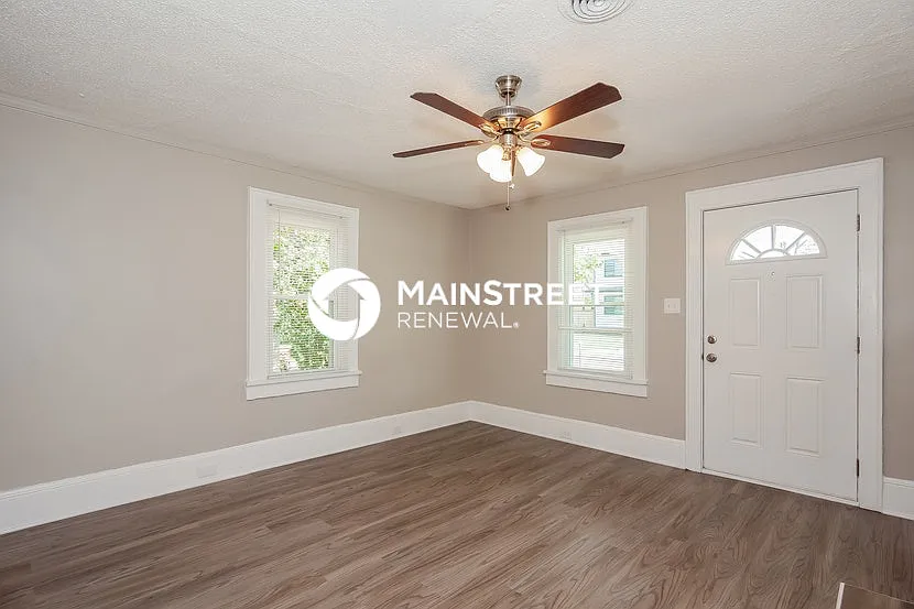 2208 Camp Greene St — Photo 3