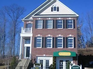 3205 Eagle Ridge Dr, Woodbridge, VA 22191