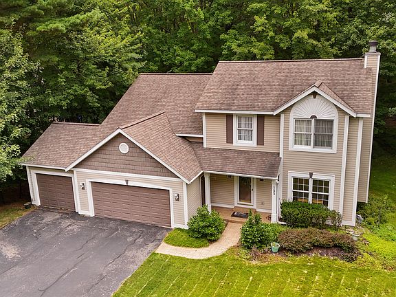2nd image of 155 Summer Wind Ct