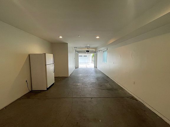 3rd image of 5512-5514 Blackwelder St