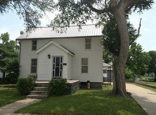 736 E 3rd St, Russell, KS 67665