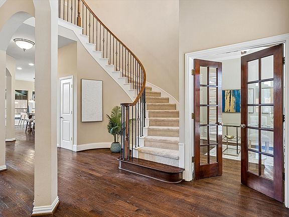5th image of 15790 Stonebridge Dr