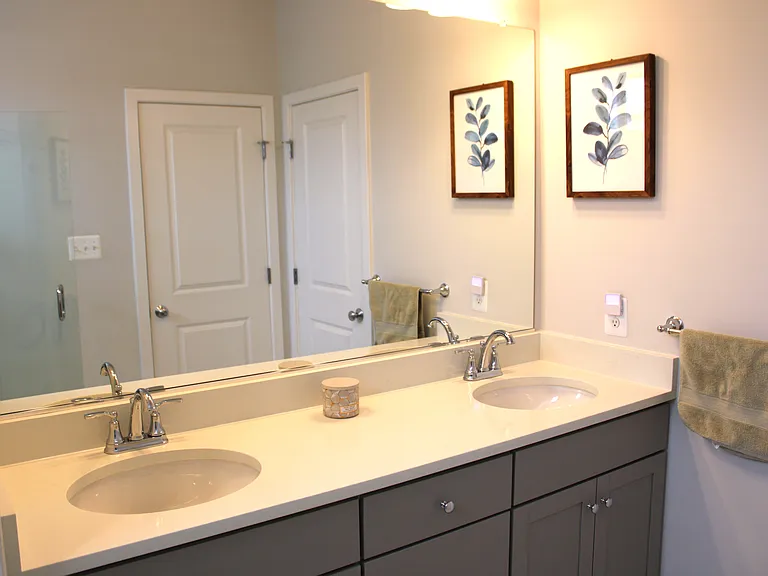5040 Oakmoore Dr — Photo 27