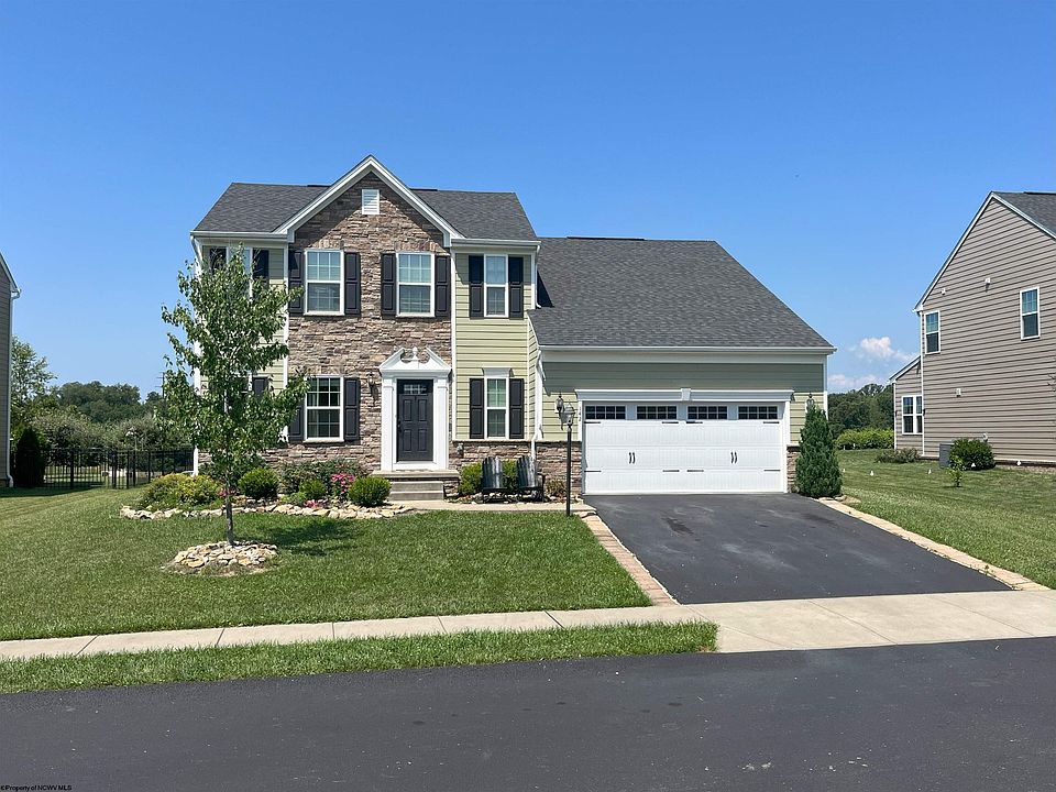 1st image of 142 Summit Woods Dr