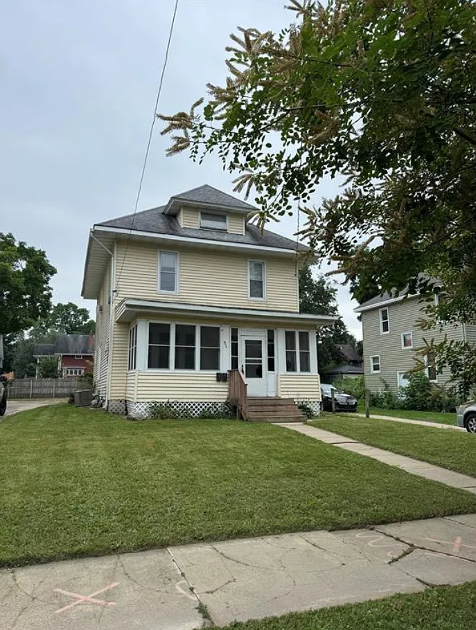 2 bed, 1100 sqft, $1,299 — Photo 1