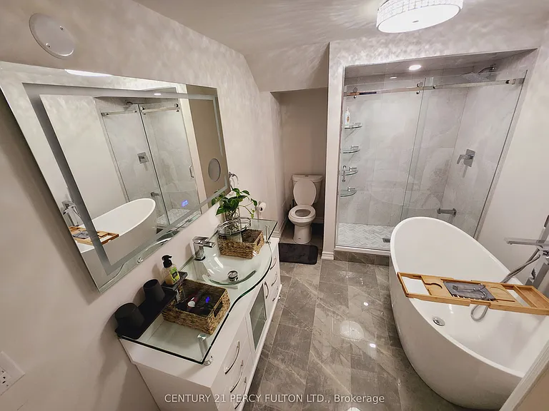 141 Rizal Ave — Photo 11