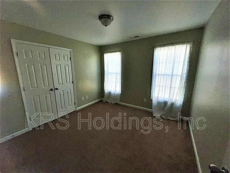 8164 Rolling Glenn Dr — Photo 7