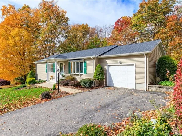 5 Hillcrest Drive, Montville, CT 06382