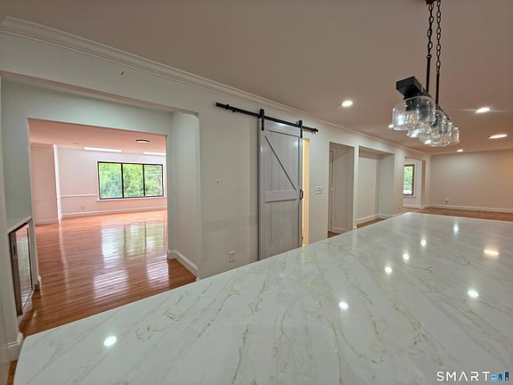 4th image of 7 Glenview Drive