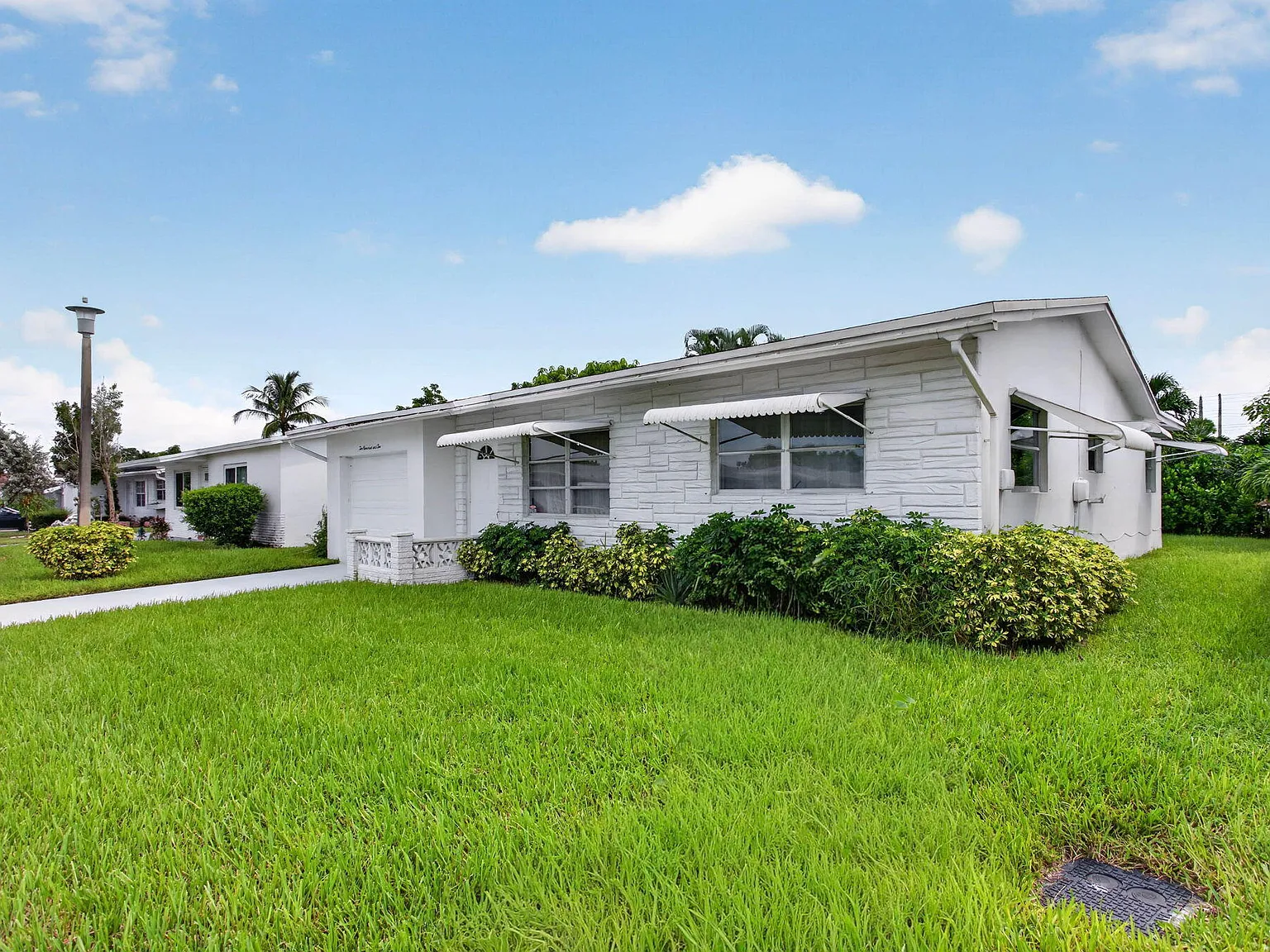 2 bed, 1.0 bath, 1061 sqft, $2,250 — Photo 3