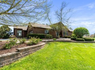 78 Country Rd, Yorkville, IL 60560