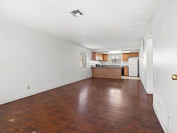 5th image of 3649 Van Dyke Ave APT B