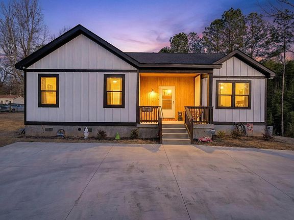 2nd image of 3219 Whitmire Hwy