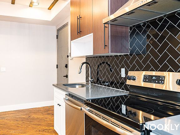 3rd image of 35 Claver Pl #3CC