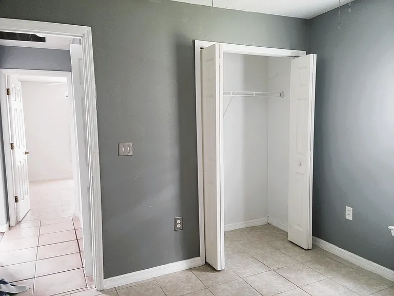 106 Nassau Pl — Photo 13