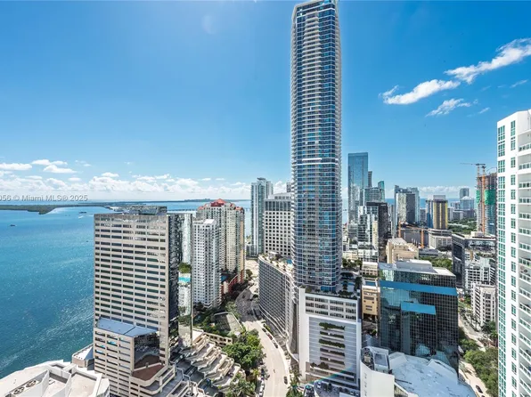 950 Brickell Bay Dr APT 4007, Miami, FL 33131