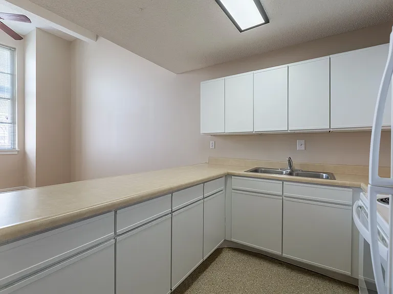 Rosewater Apartments — Photo 28