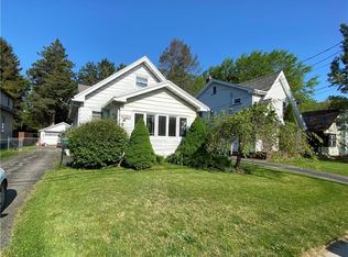186 Forgham Rd, Rochester, NY 14616