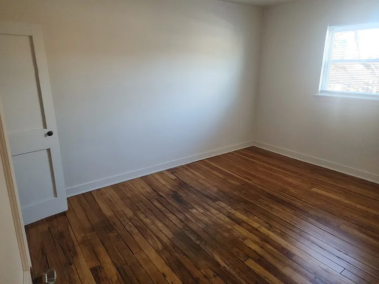 343 S Marshall St — Photo 13