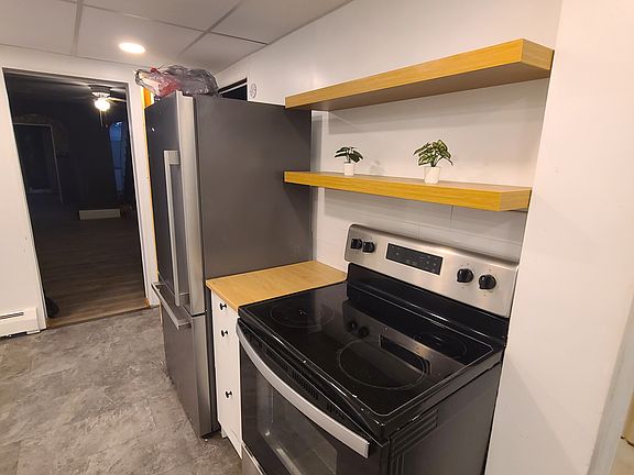 3rd image of 31 Front St #1