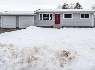 1526 Cliffview Dr, Holmen, WI 54636