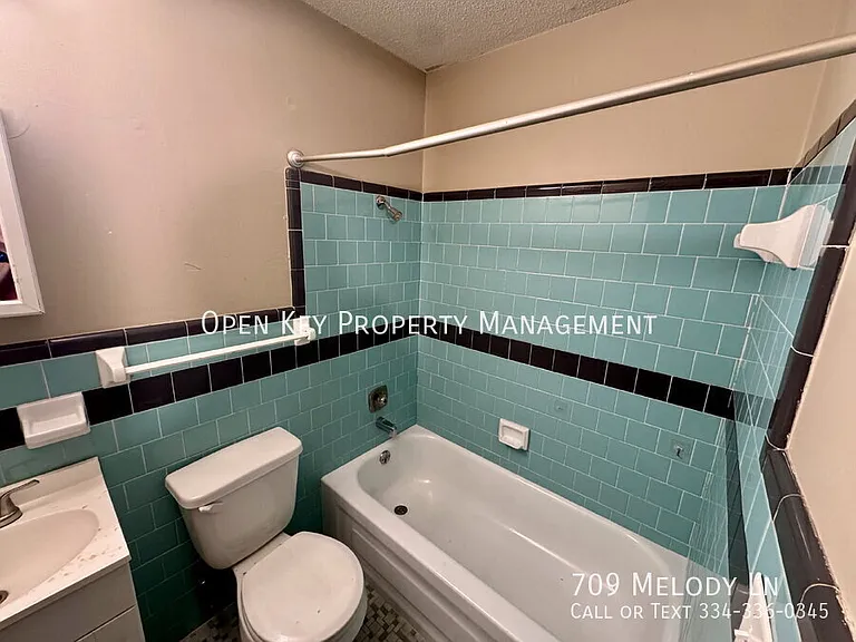709 Melody Ln — Photo 9
