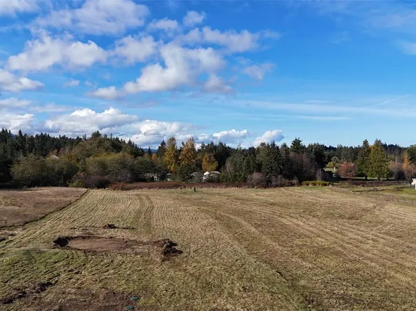 278 Octane Ln, Pt Angeles, WA 98362