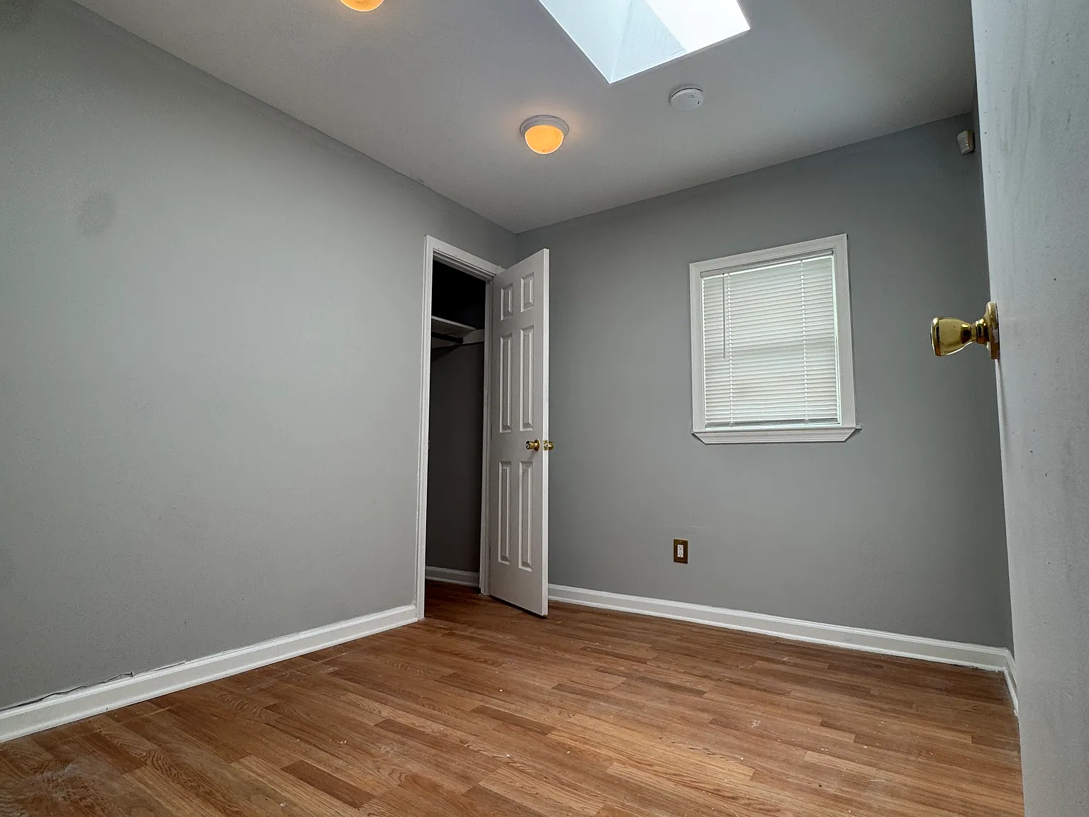 5 bed, 1800 sqft, $3,000 — Photo 4