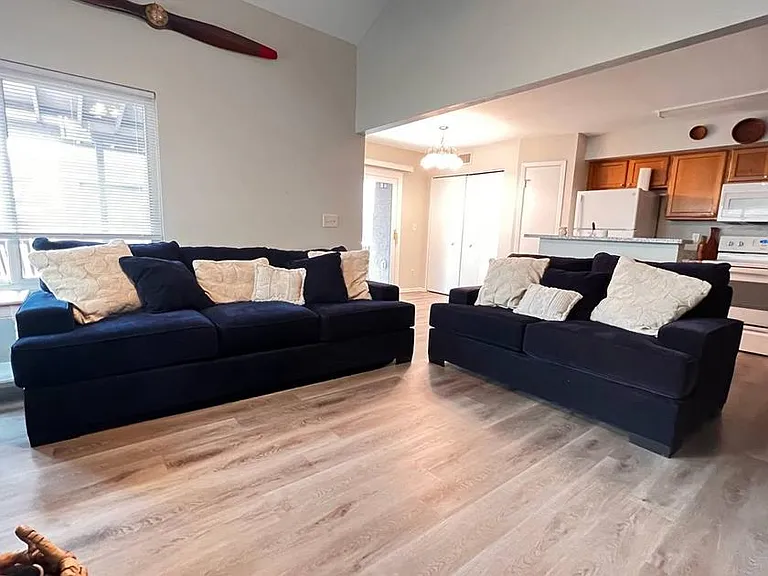 602 N Easy St #C — Photo 2