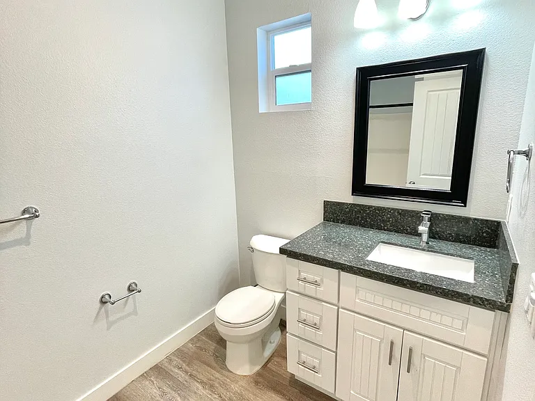 514 N Vine St #2 — Photo 4