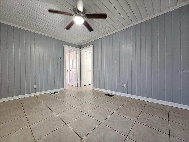 3309 Drew St — Photo 2